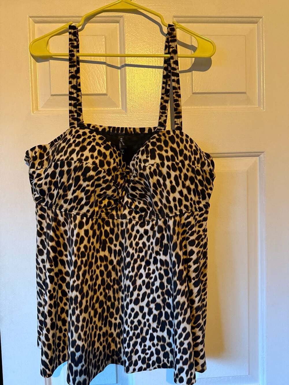Torrid Leopard Print Twist Front Tankini Swim Top Size 3 D/DD